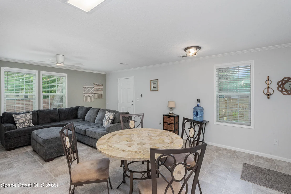 Photo of 625 Maple Place