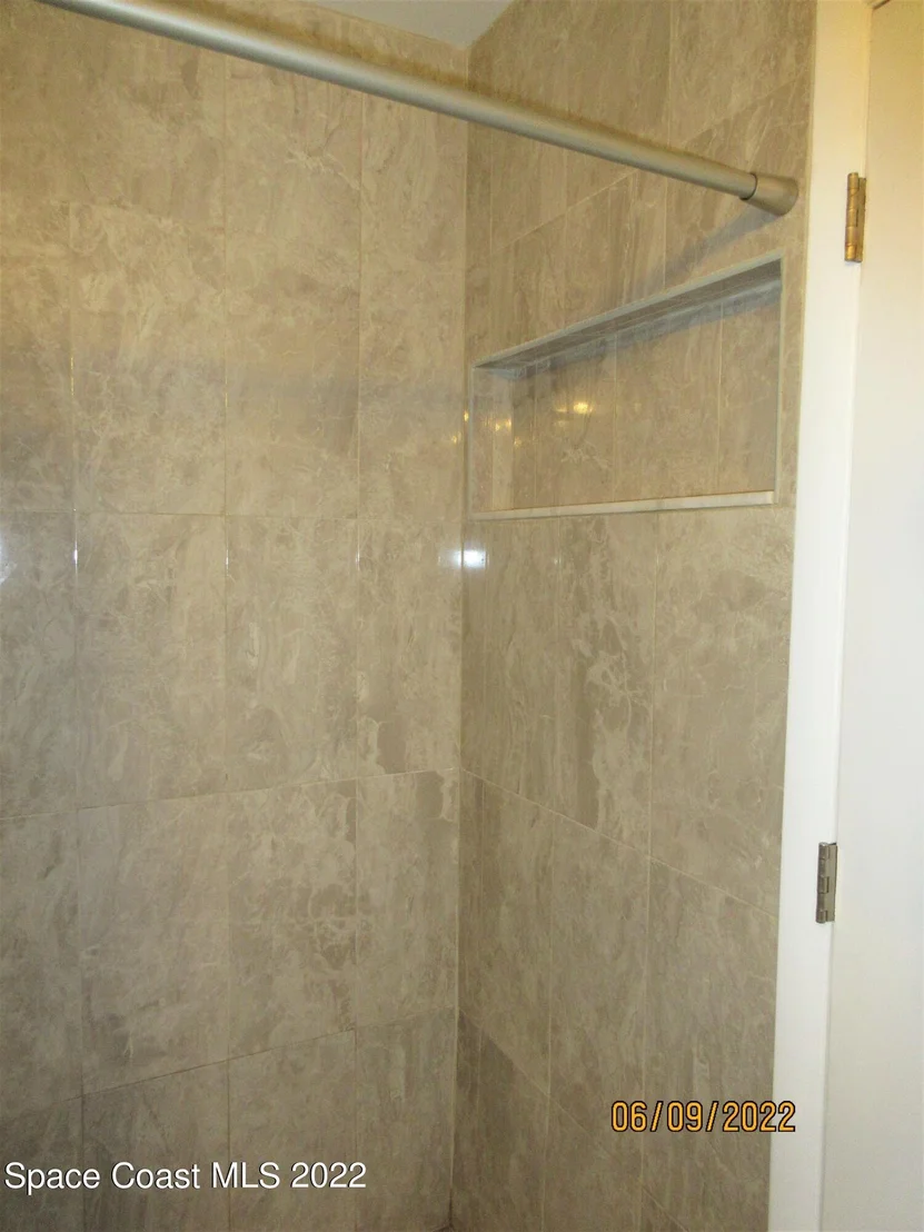 Photo of 2547 Locksley Road