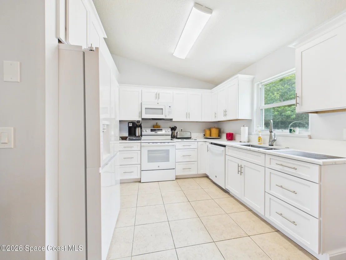 Photo of 977 Fulton Way