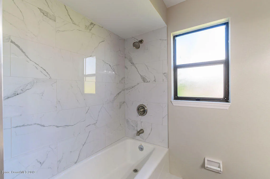 Photo of 2542 Lemon Street NE