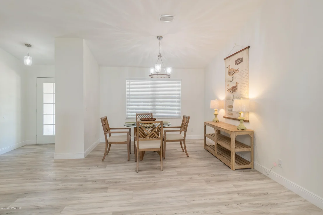 Photo of 7780 Sheridan Road