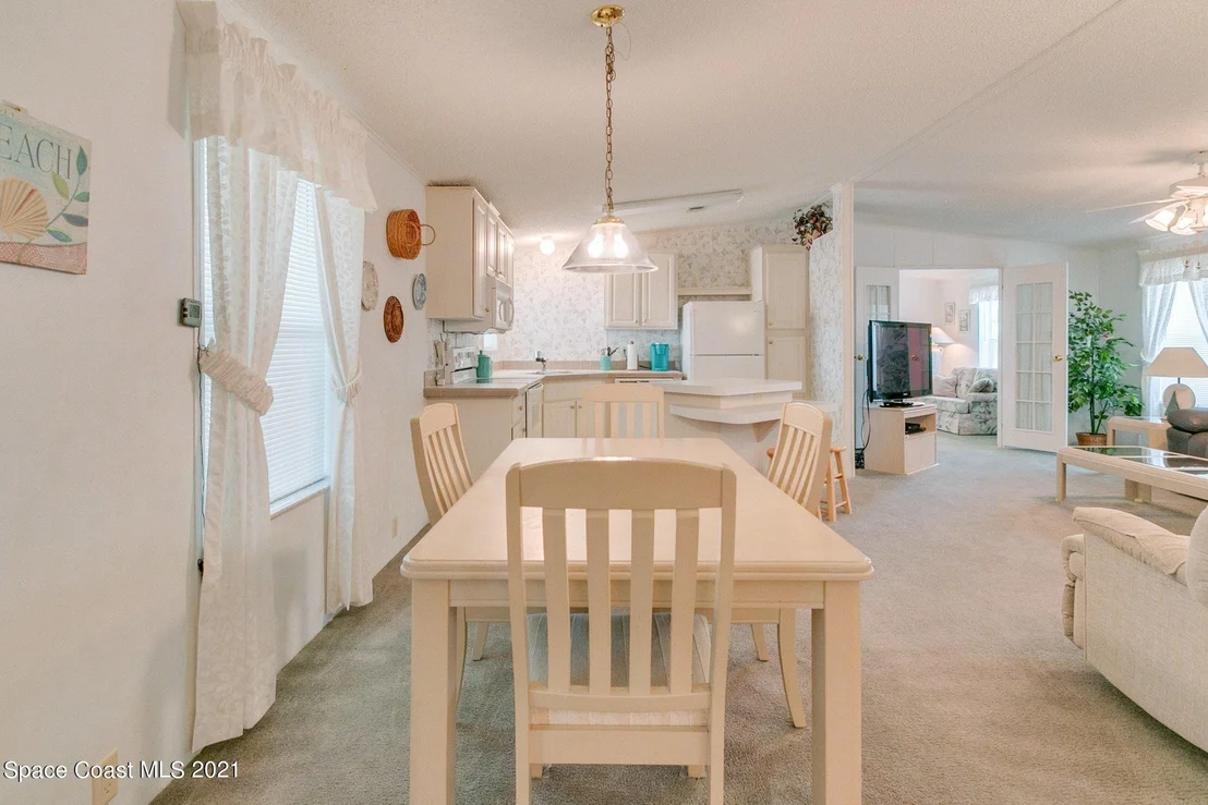 Photo of 7565 Blackhawk Road