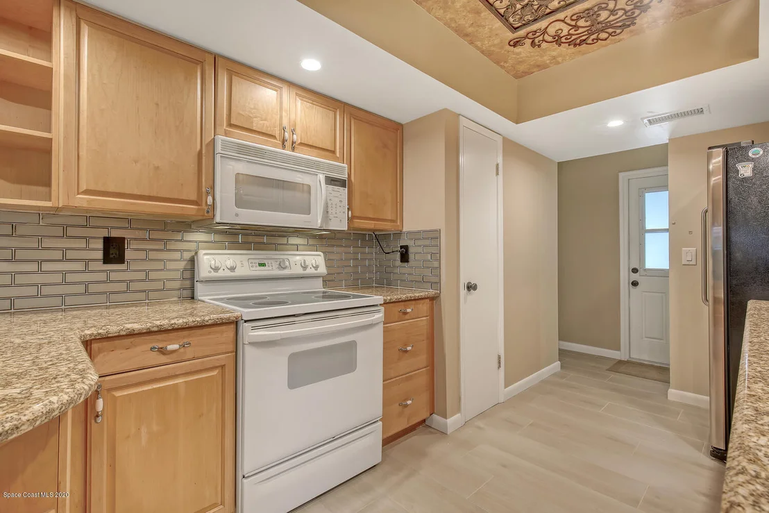 Photo of 681 Hibiscus Drive