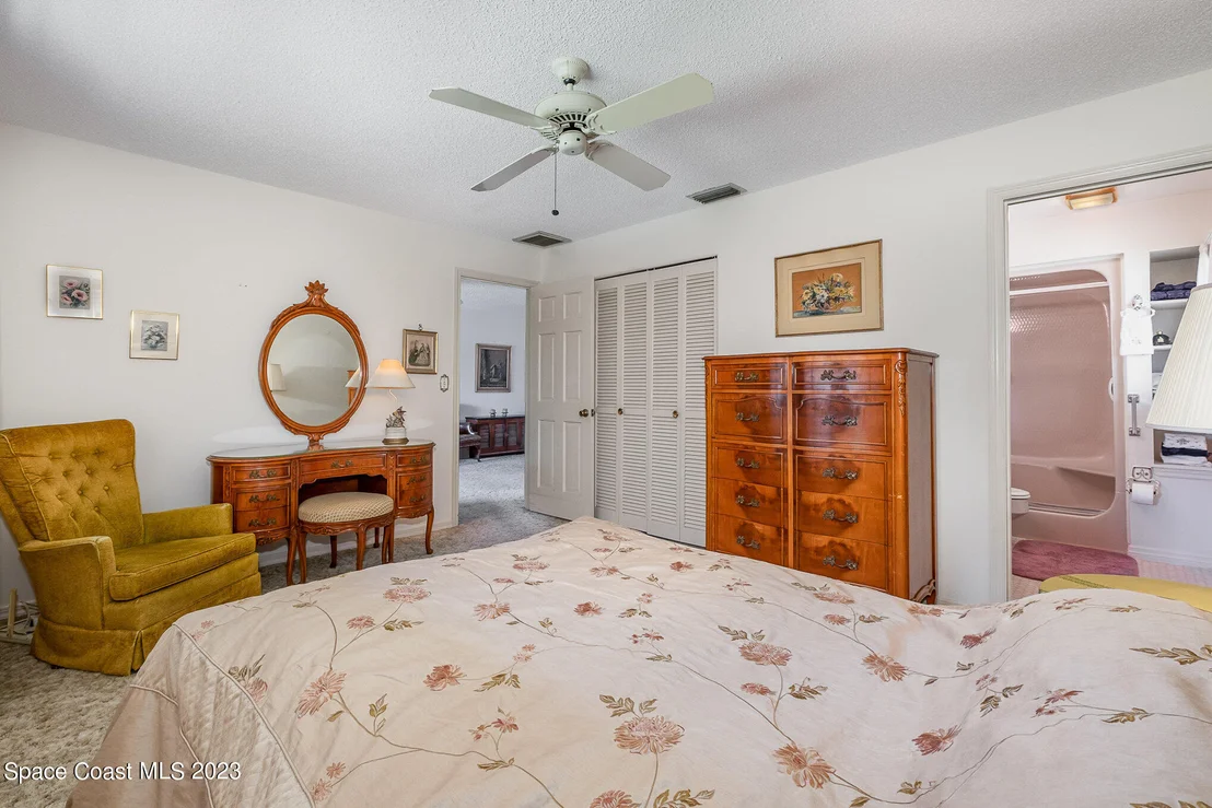 Photo of 228 Chalet Avenue