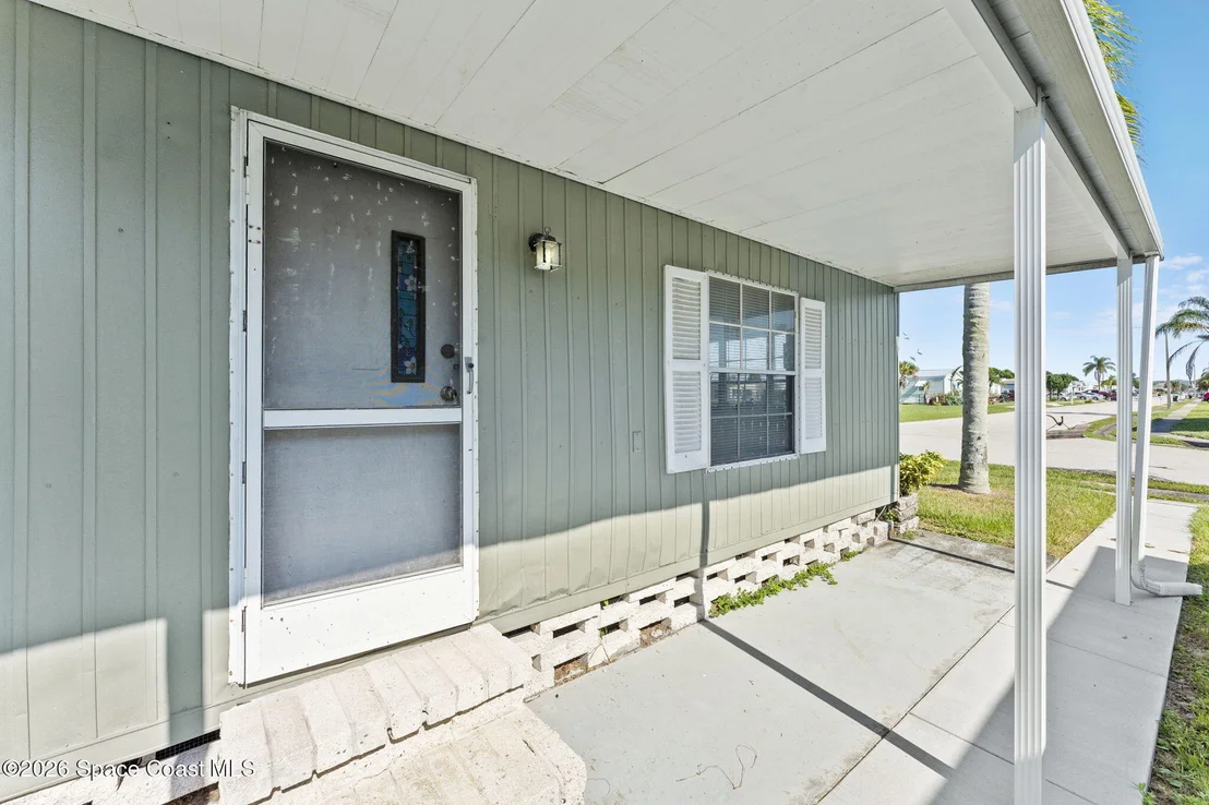 Photo of 2374 Royal Palm Drive NE