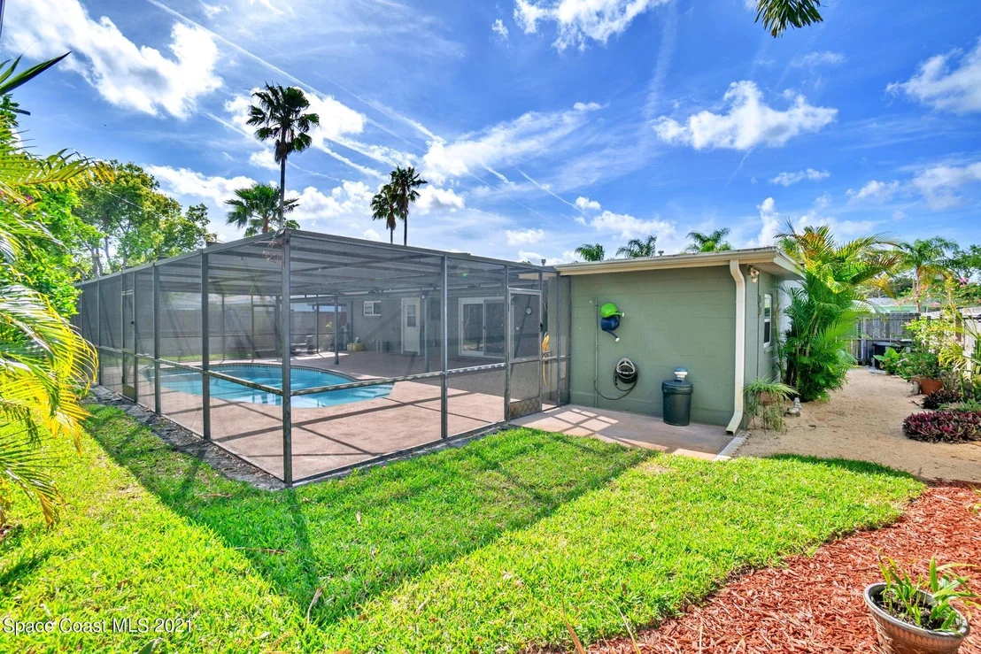 Photo of 1096 Madrid Road