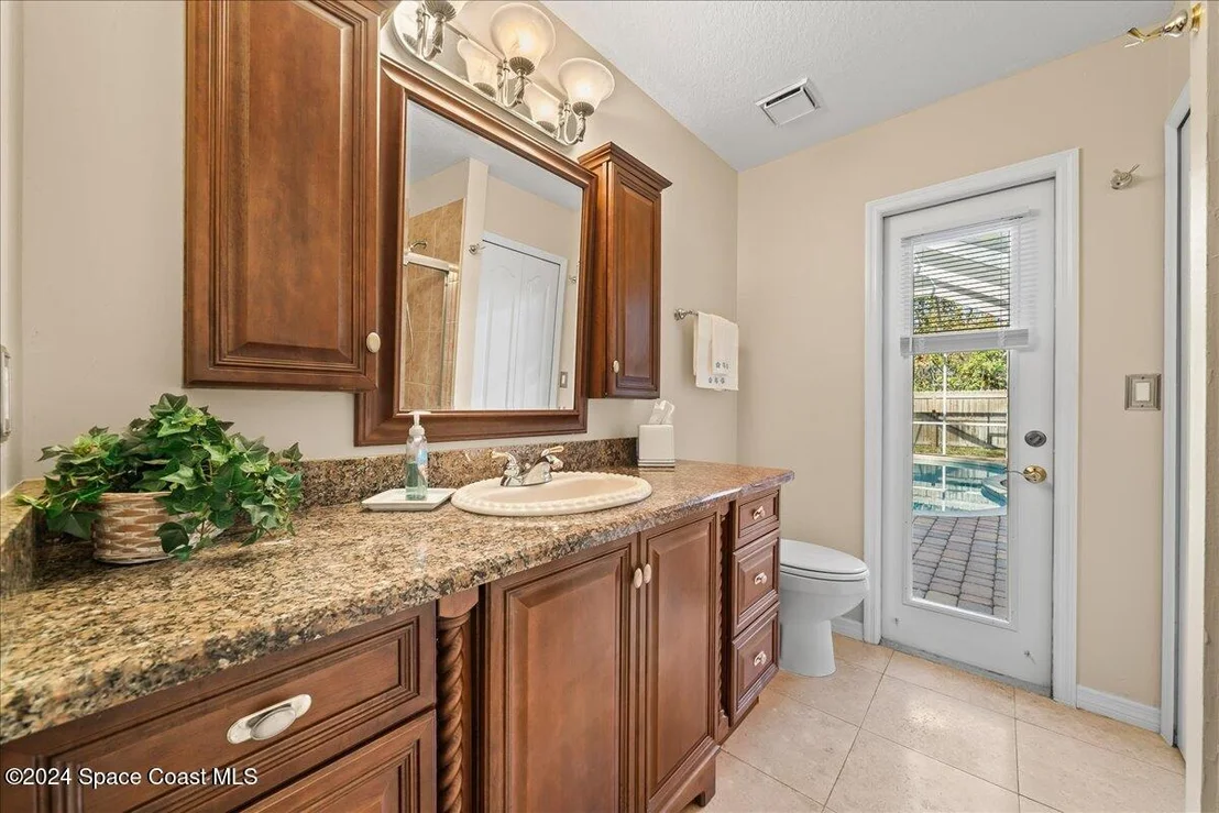 Photo of 4360 Canard Road