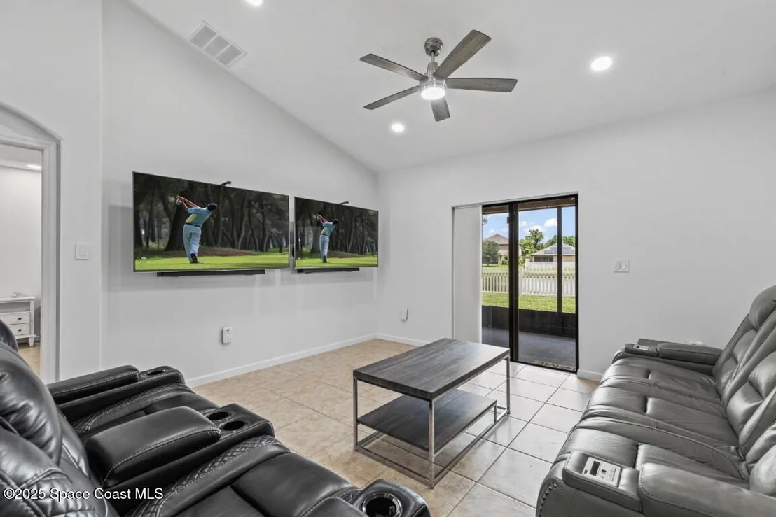 Photo of 1071 Dillard Drive SE