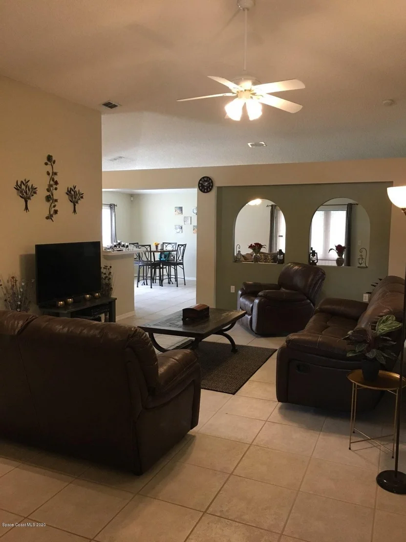 Photo of 2114 Spring Creek Circle NE