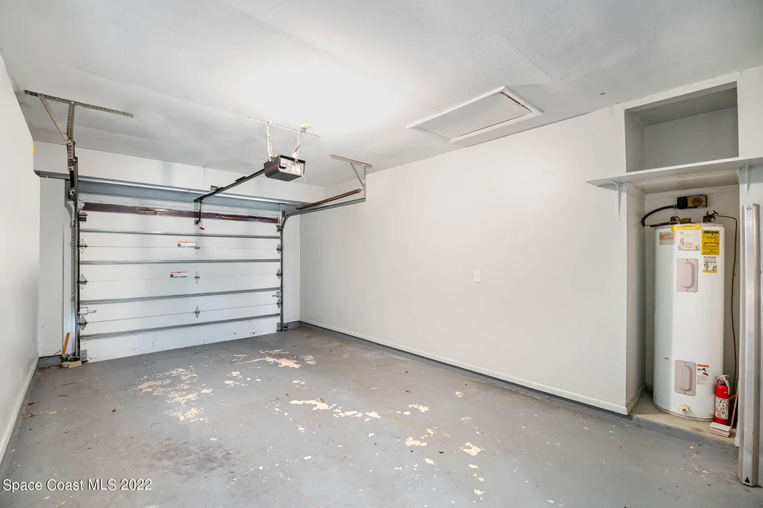 Photo of 1081 Mariposa Drive NE