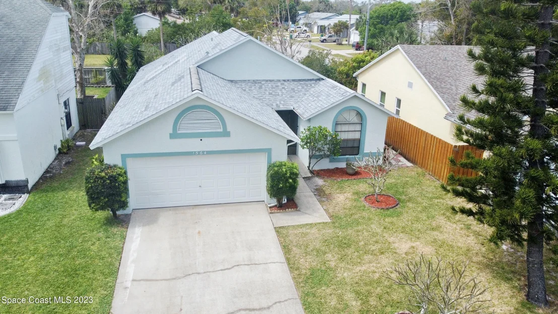 Photo of 1564 Clover Circle