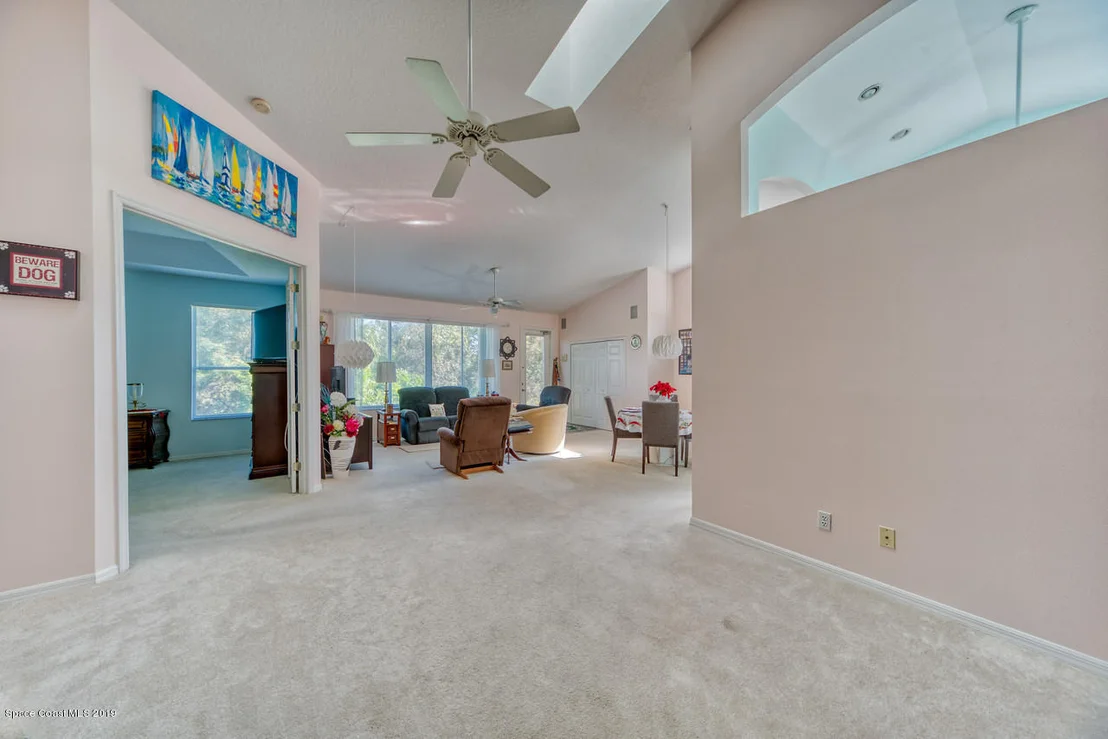 Photo of 527 Willis Way