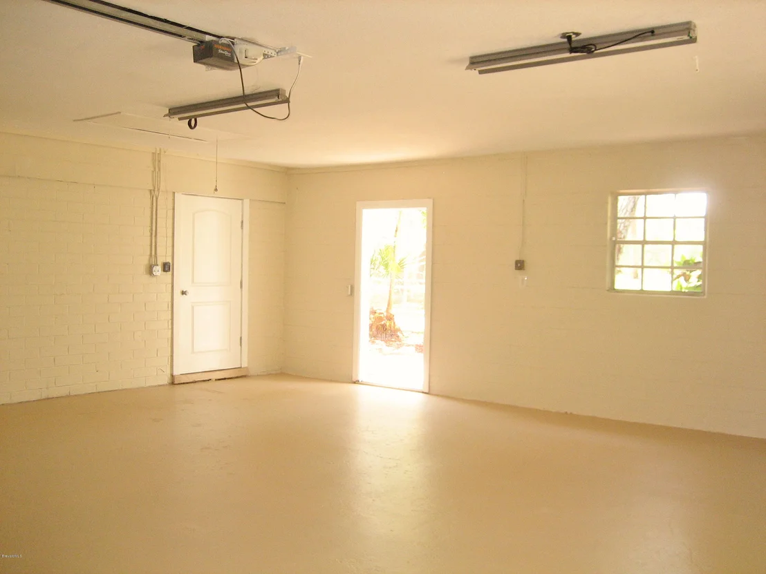 Photo of 3584 N Sylvan Lane
