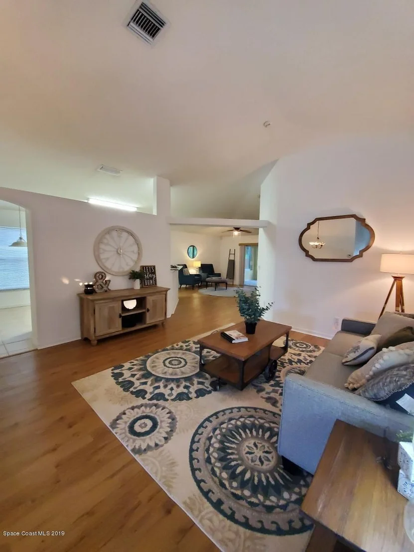 Photo of 550 Benton Drive