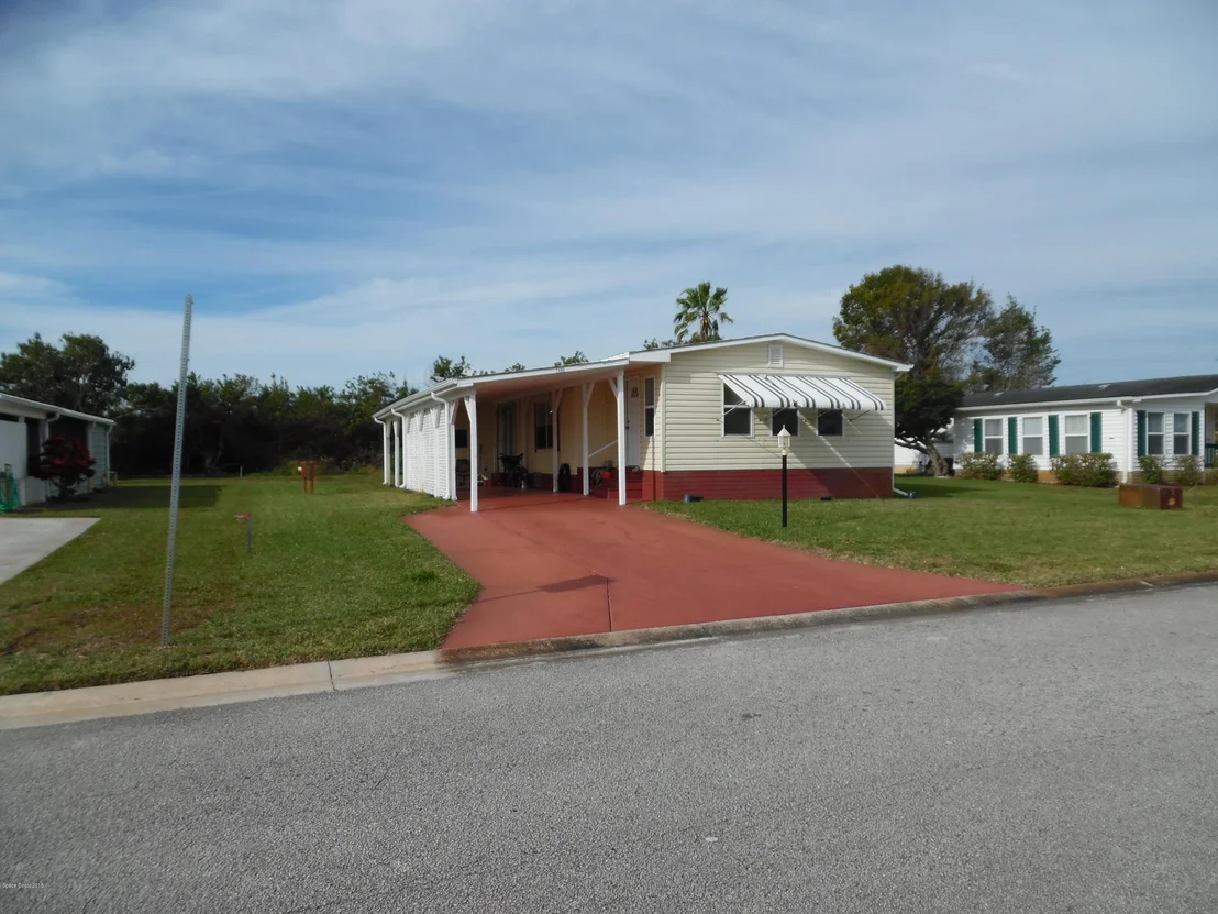 Photo of 7480 Blackhawk Road
