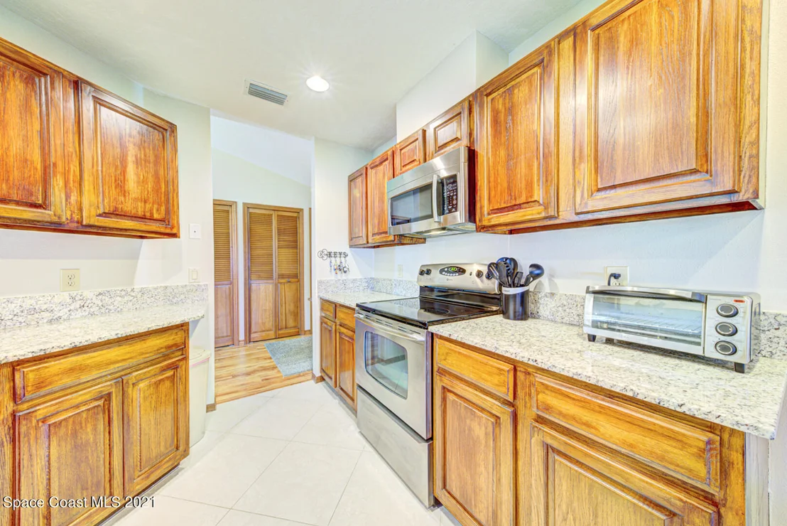 Photo of 873 Ridge Lake Drive