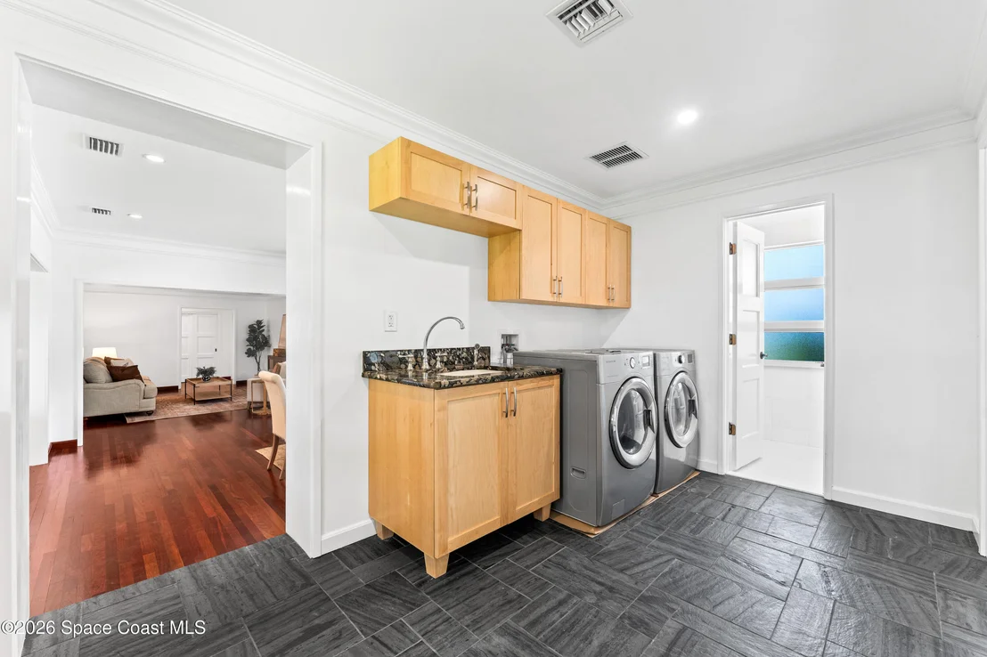 Photo of 1001 N Indian River Drive
