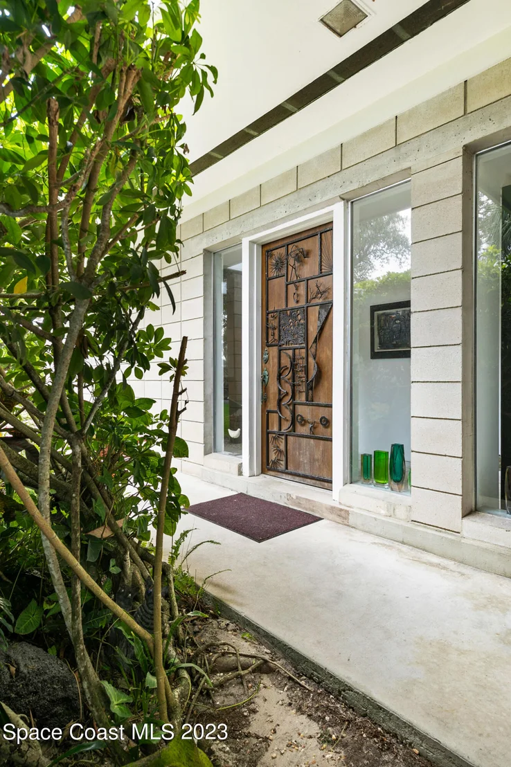 Photo of 598 Seabreeze Drive