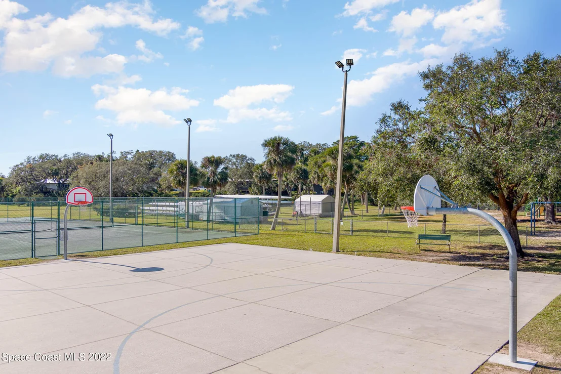Photo of 667 Ballard Drive