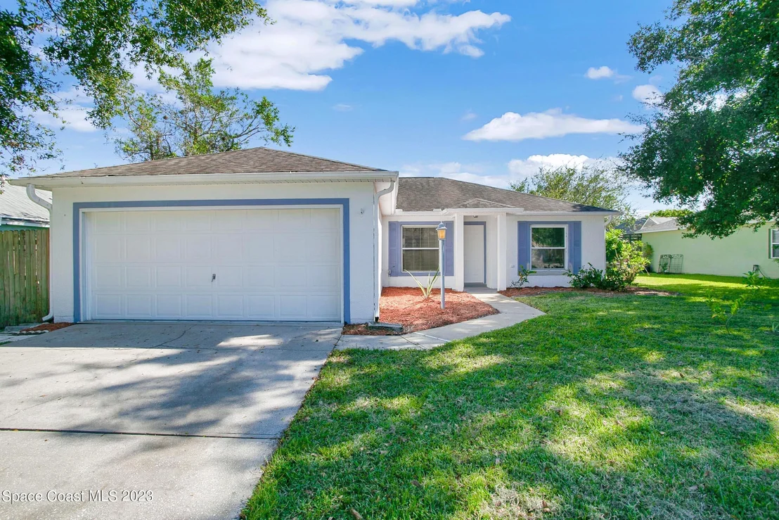 Photo of 1019 Jacaranda Circle