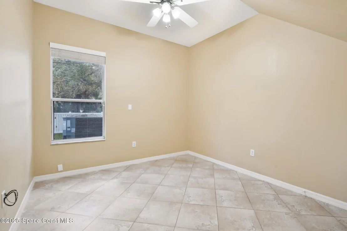 Photo of 115 Ridgemont Circle SE