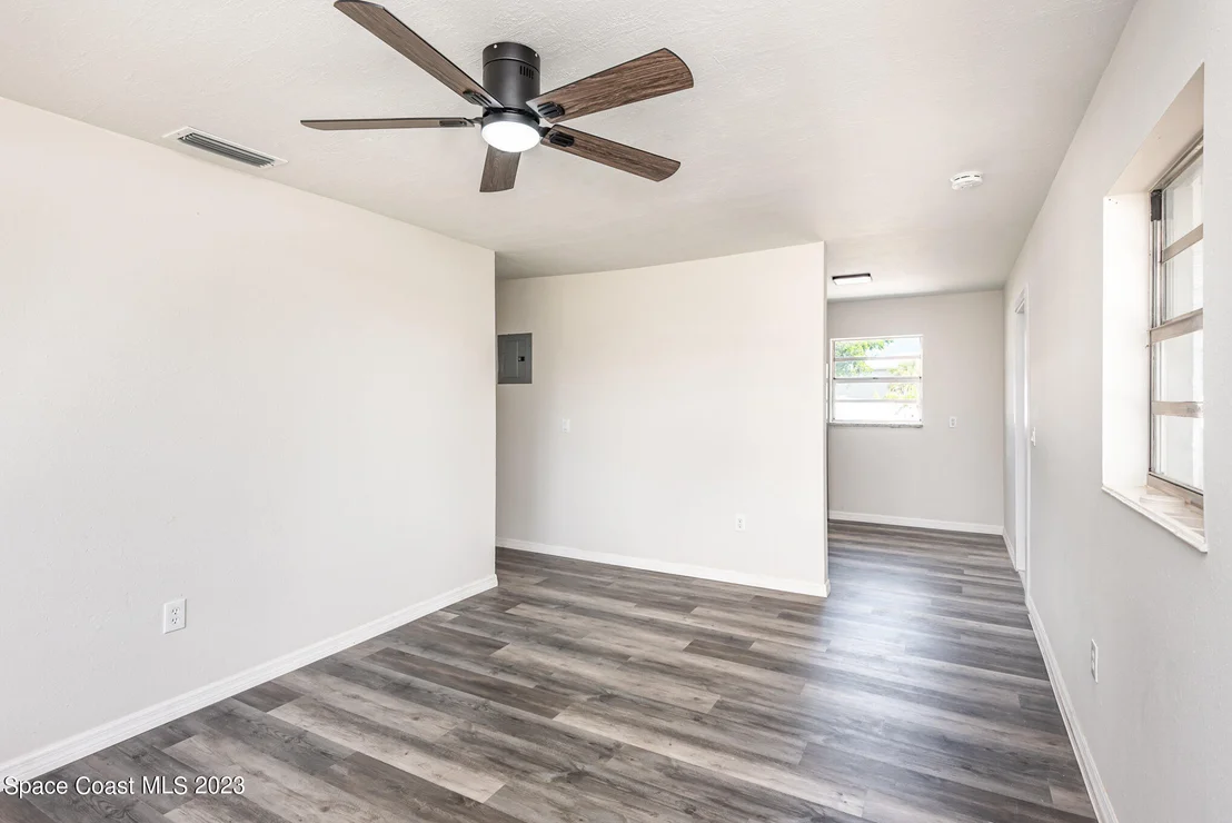 Photo of 4075 Robinhood Drive