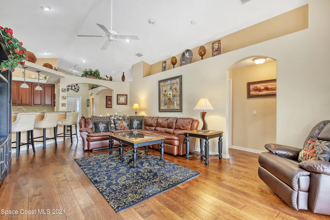 Photo of 6915 Renshaw Drive