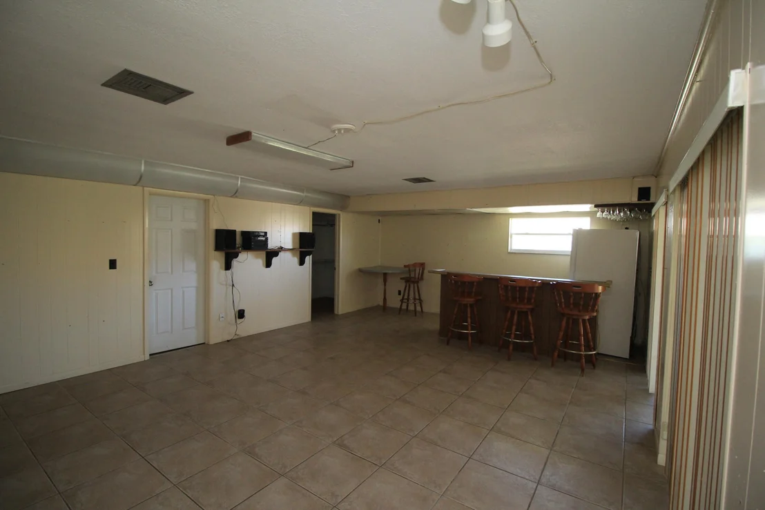Photo of 1441 Meadowbrook Road NE