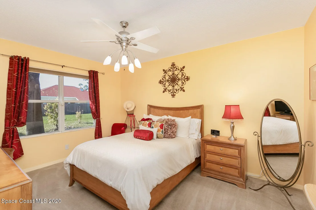 Photo of 957 Riviera Point Drive