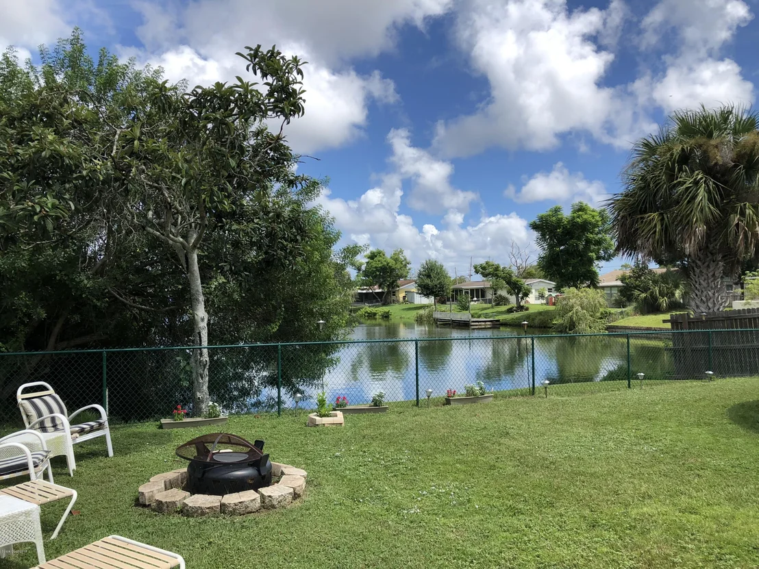 Photo of 976 Cardon Drive