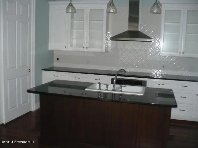 Photo of 4383 Long Lake Road