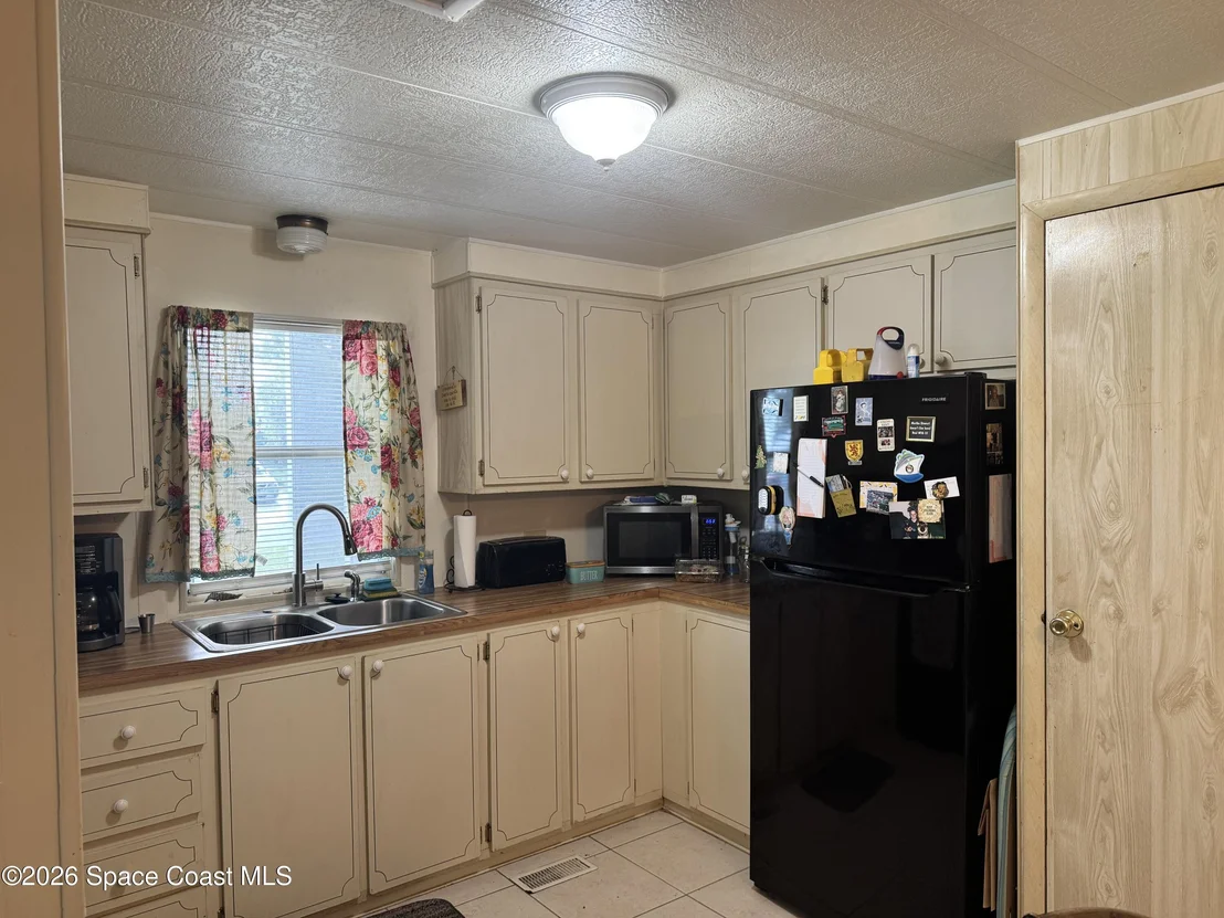 Photo of 7590 Blackhawk Road
