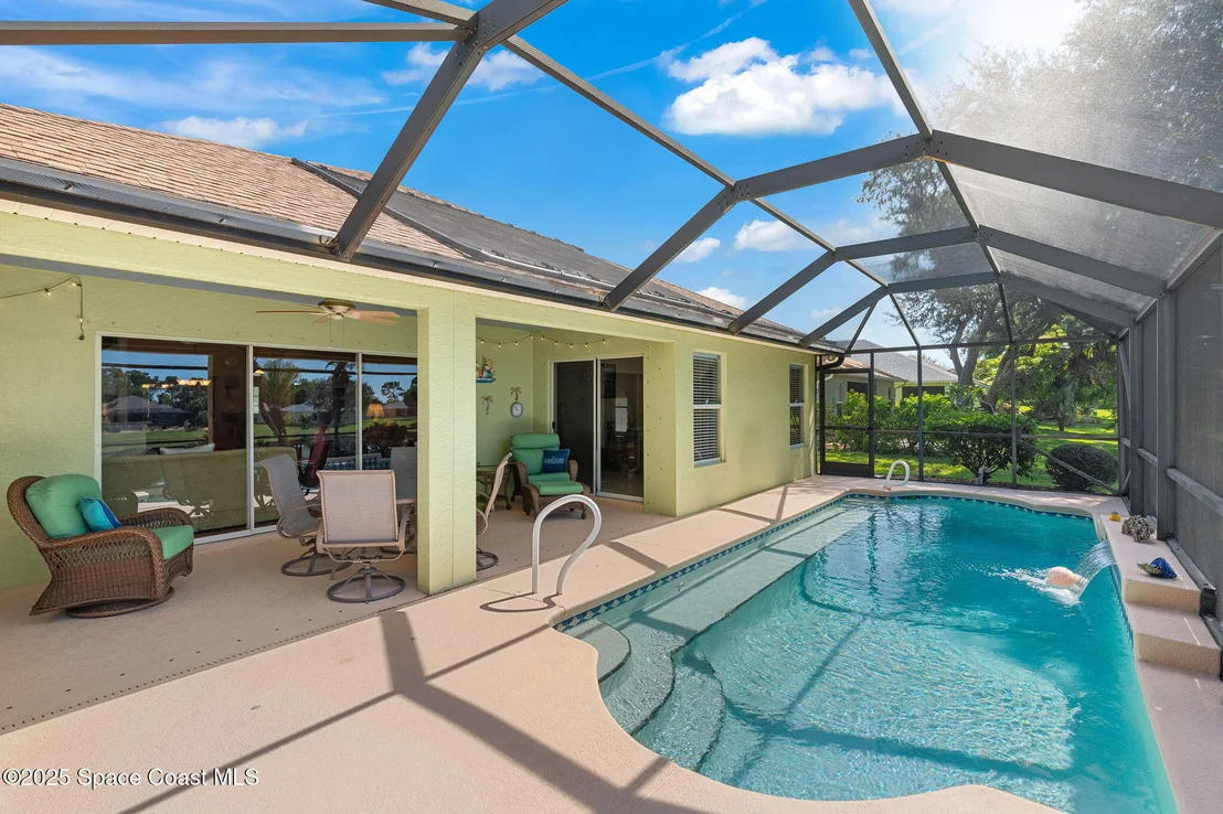Photo of 833 Tavernier Circle NE