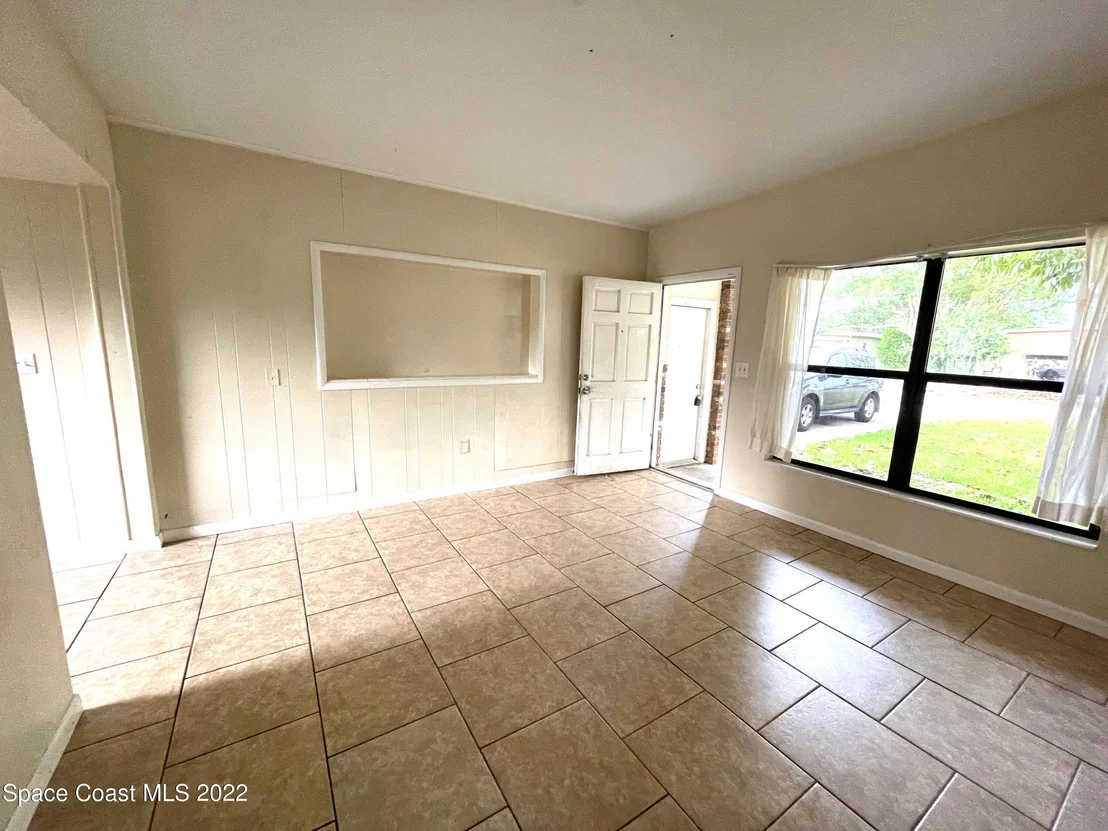 Photo of 313 Churchill Drive