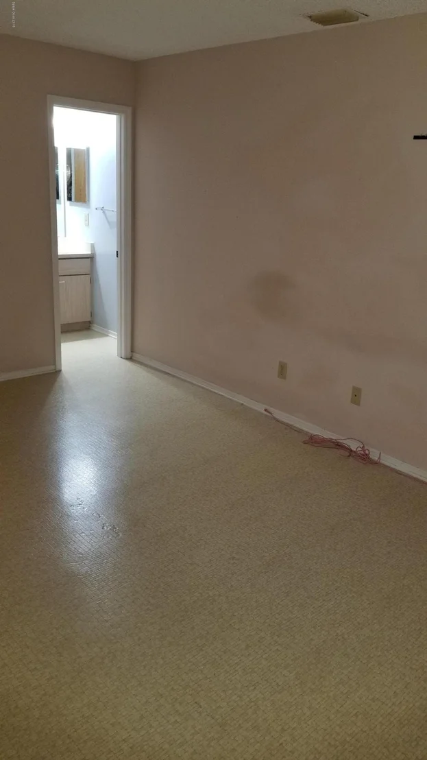 Photo of 4270 Silver Lake Drive