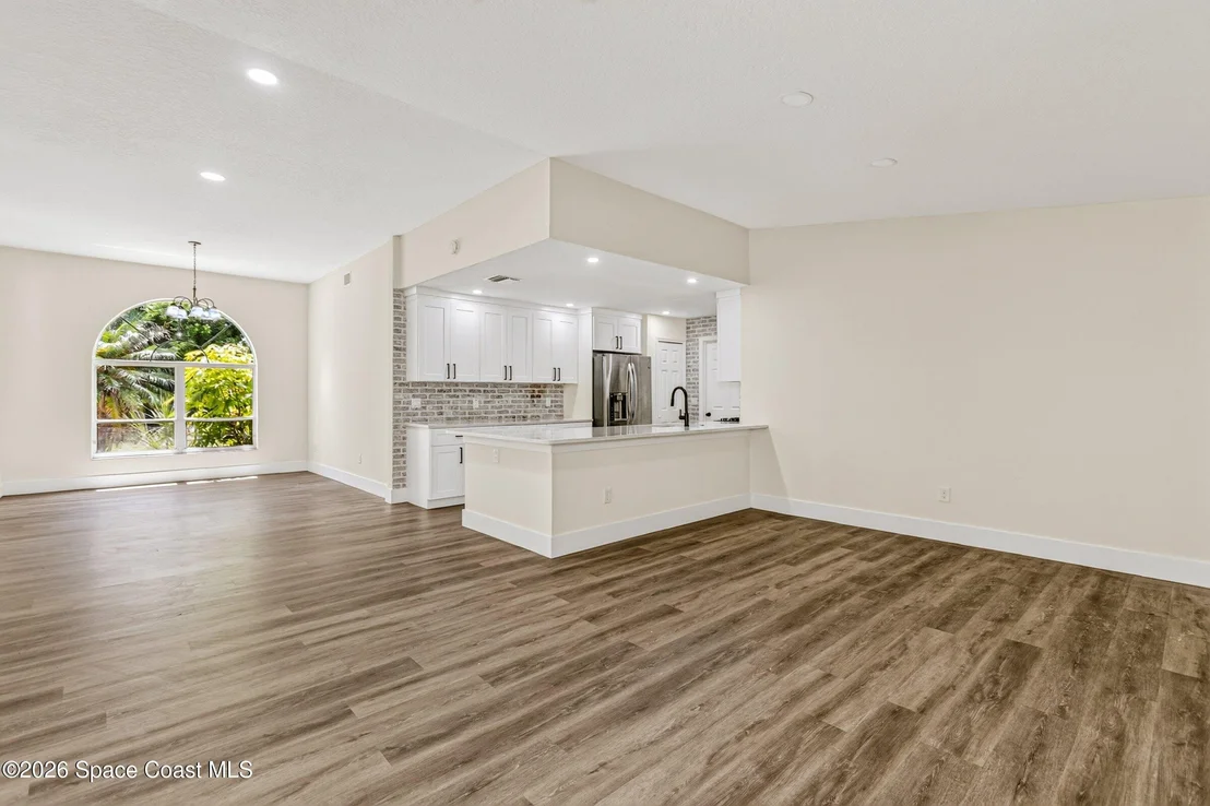 Photo of 1638 Rustic Way