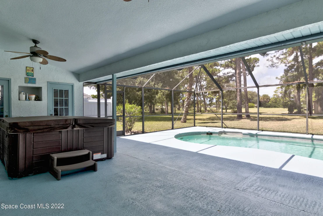 Photo of 4100 Redwood Drive