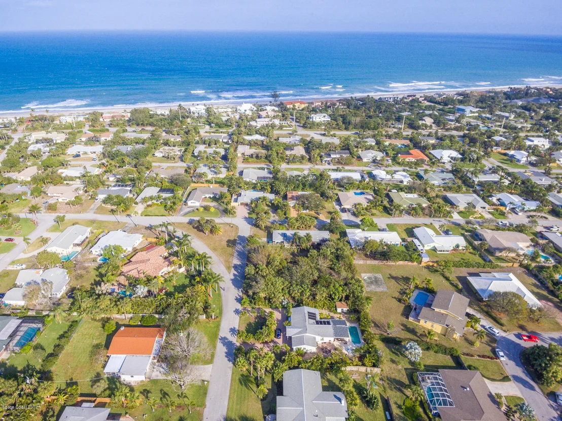 Photo of 403 Poinsettia Road