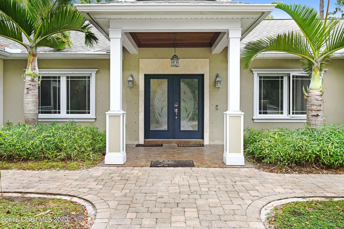 Photo of 6420 South Drive