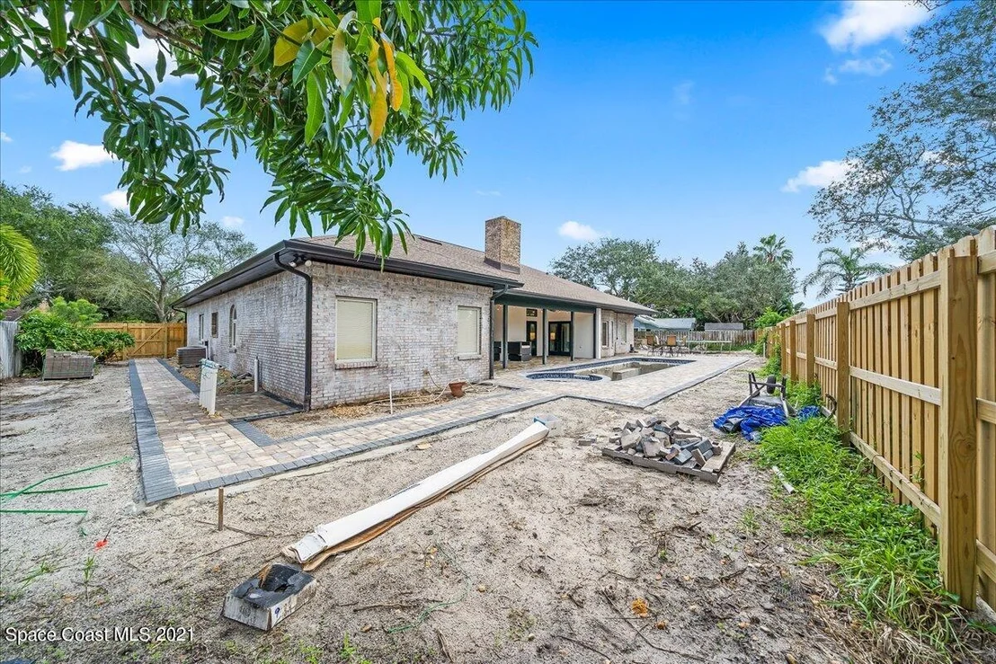 Photo of 629 Hummingbird Drive
