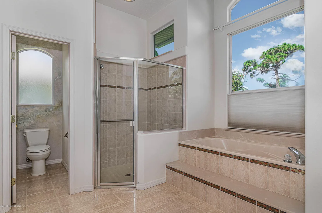 Photo of 923 Wildwood Drive