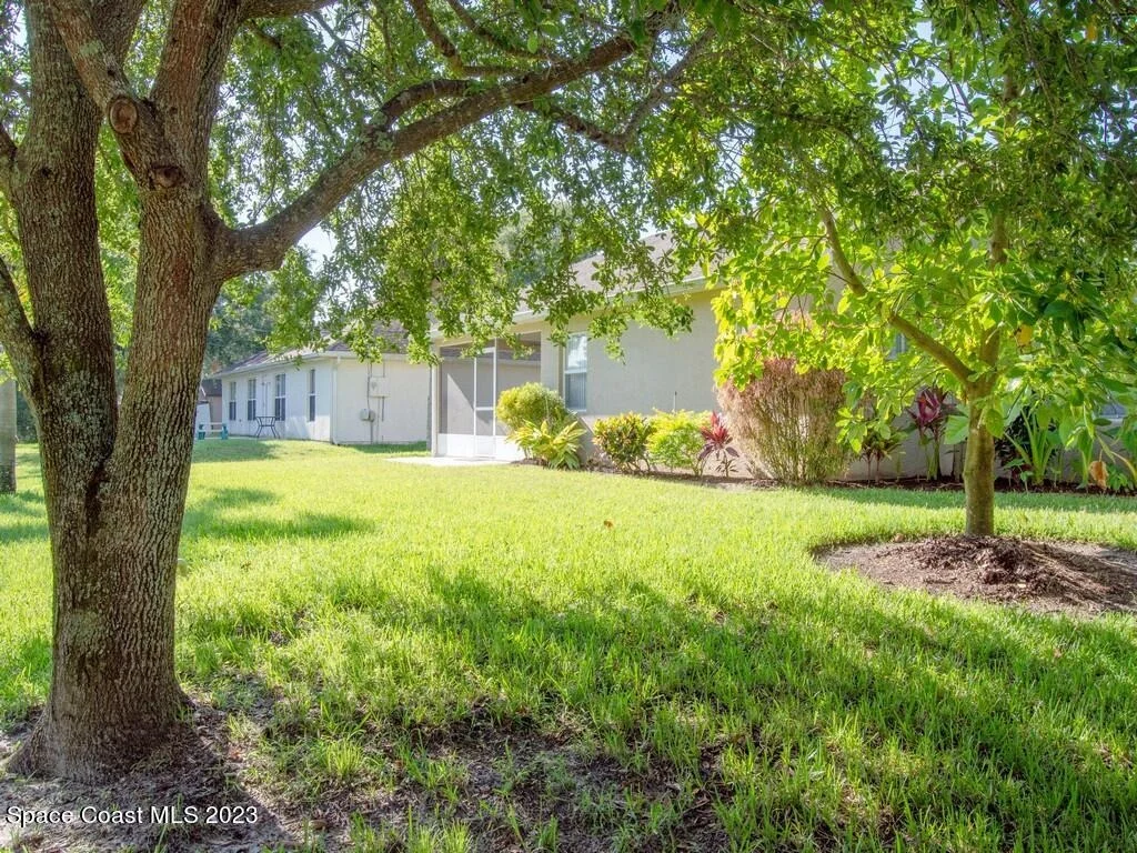 Photo of 682 Vocelle Avenue