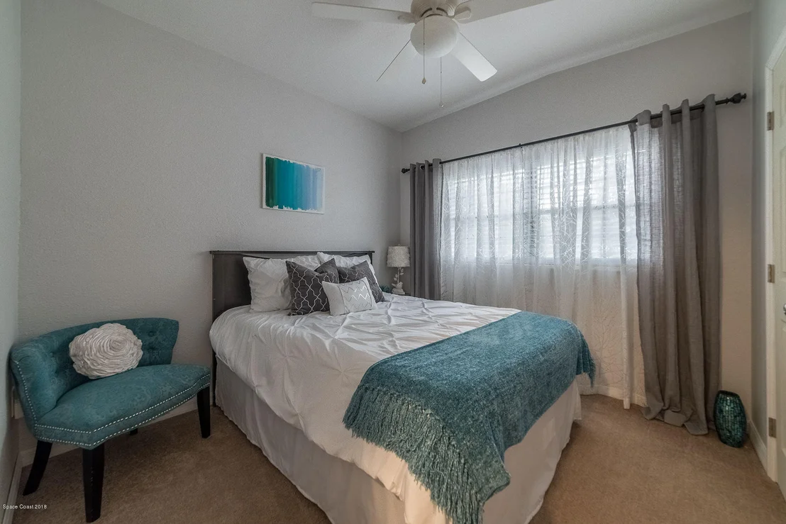 Photo of 812 W Highland Drive