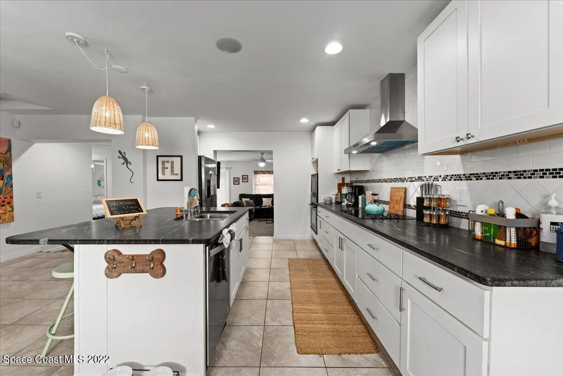 Photo of 1345 Bayshore Drive