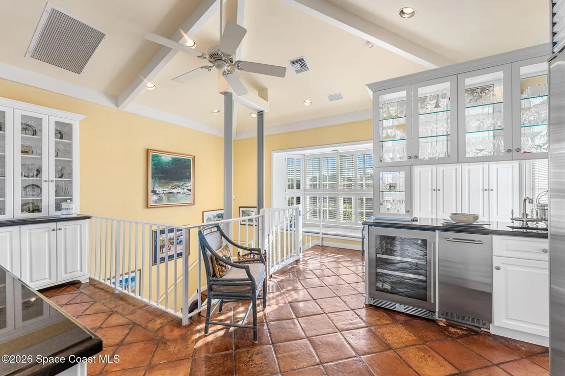 Photo of 680 Ocean Road