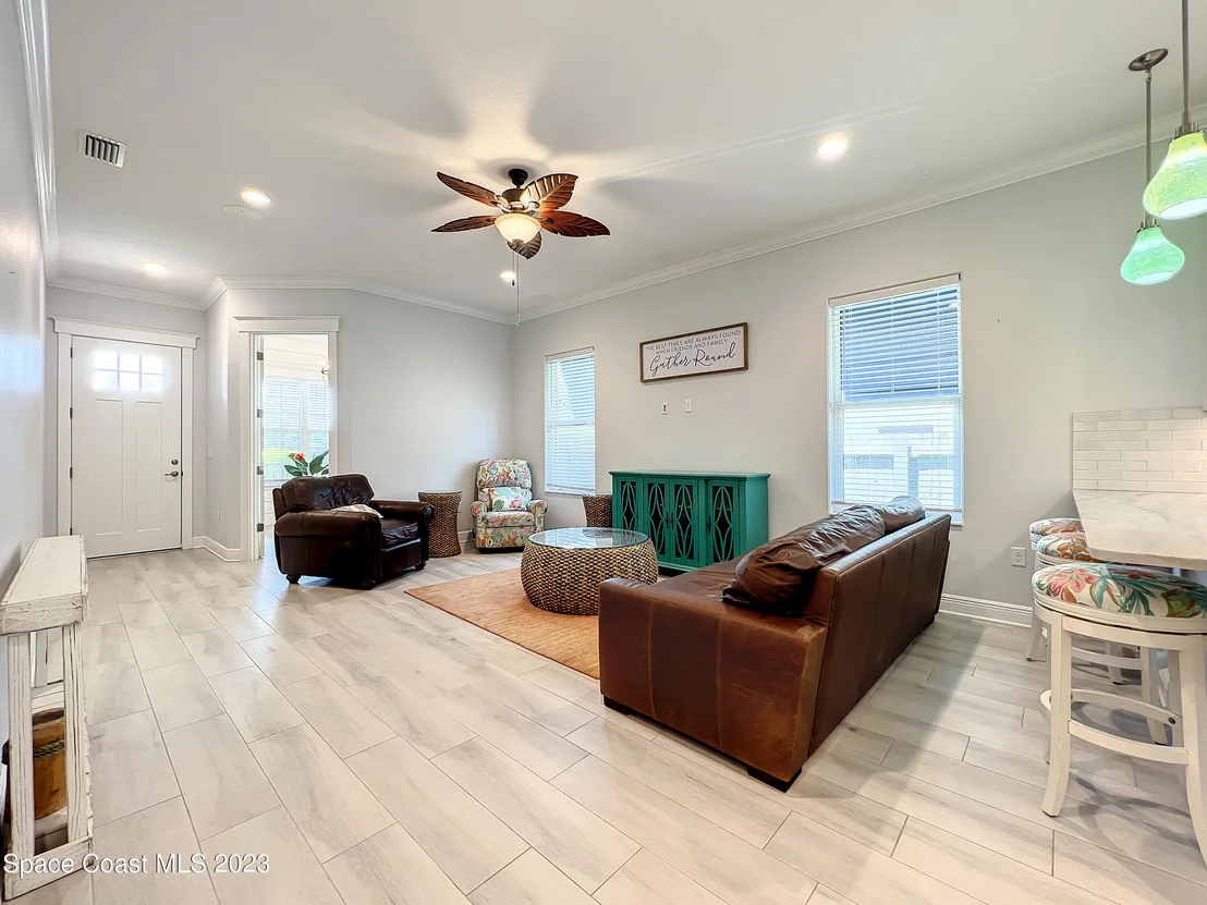 Photo of 6775 Angeles Road