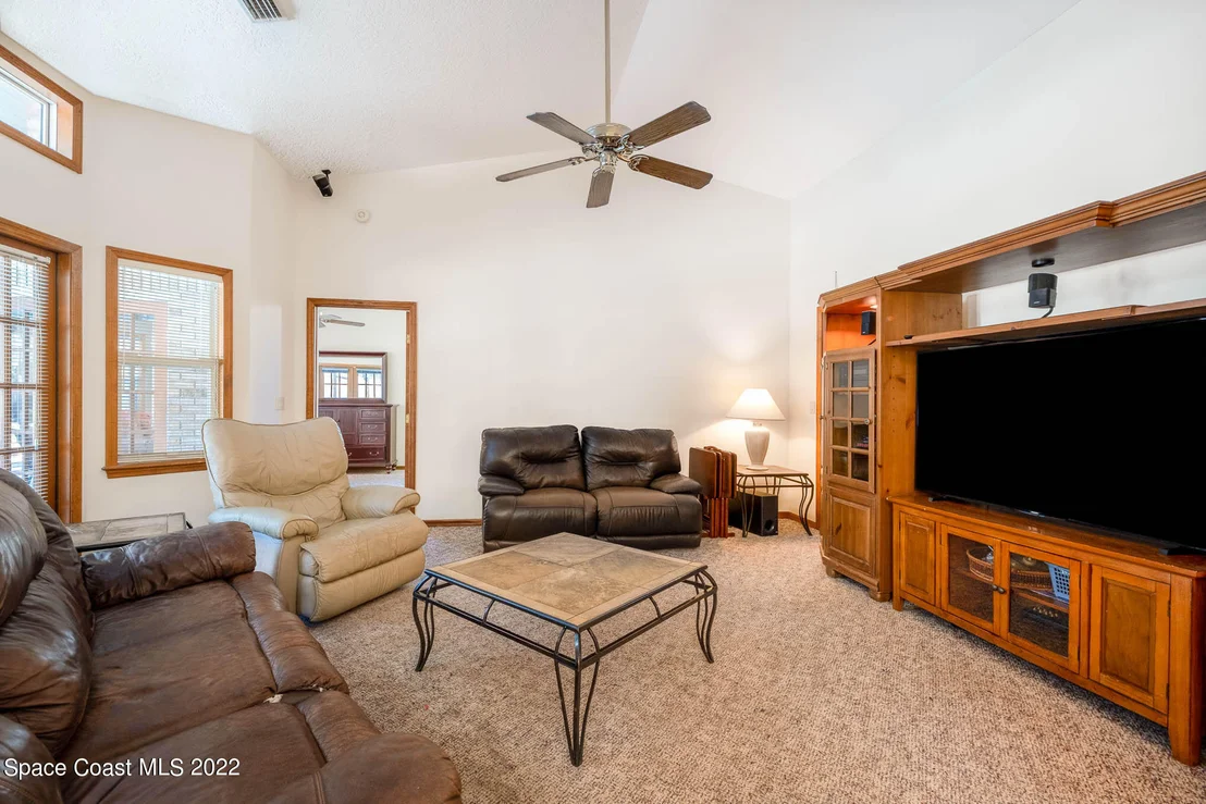 Photo of 2525 Mcgraw Avenue