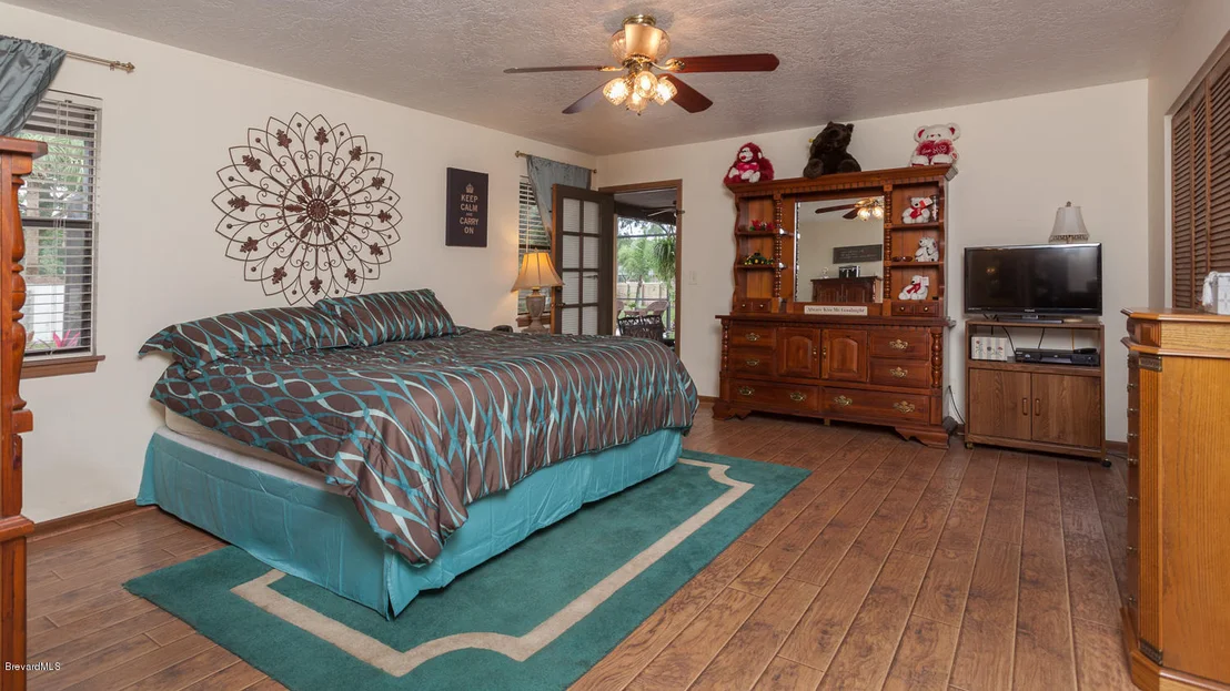Photo of 2375 Ophelia Lane
