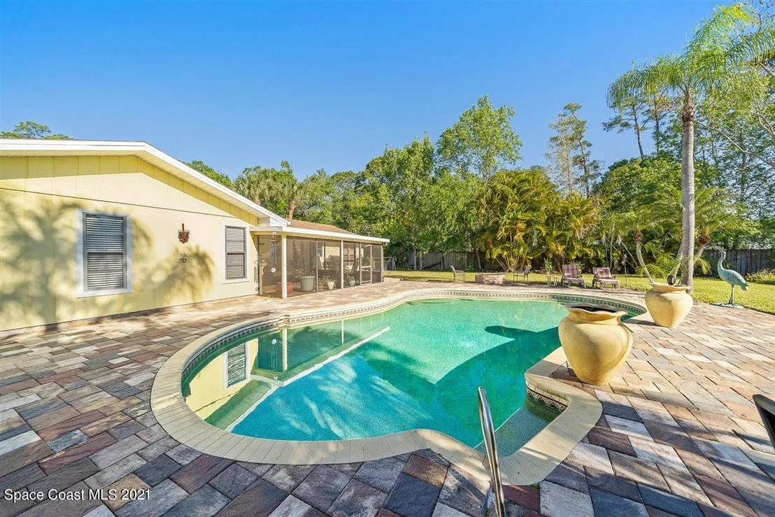 Photo of 270 Campbell Drive
