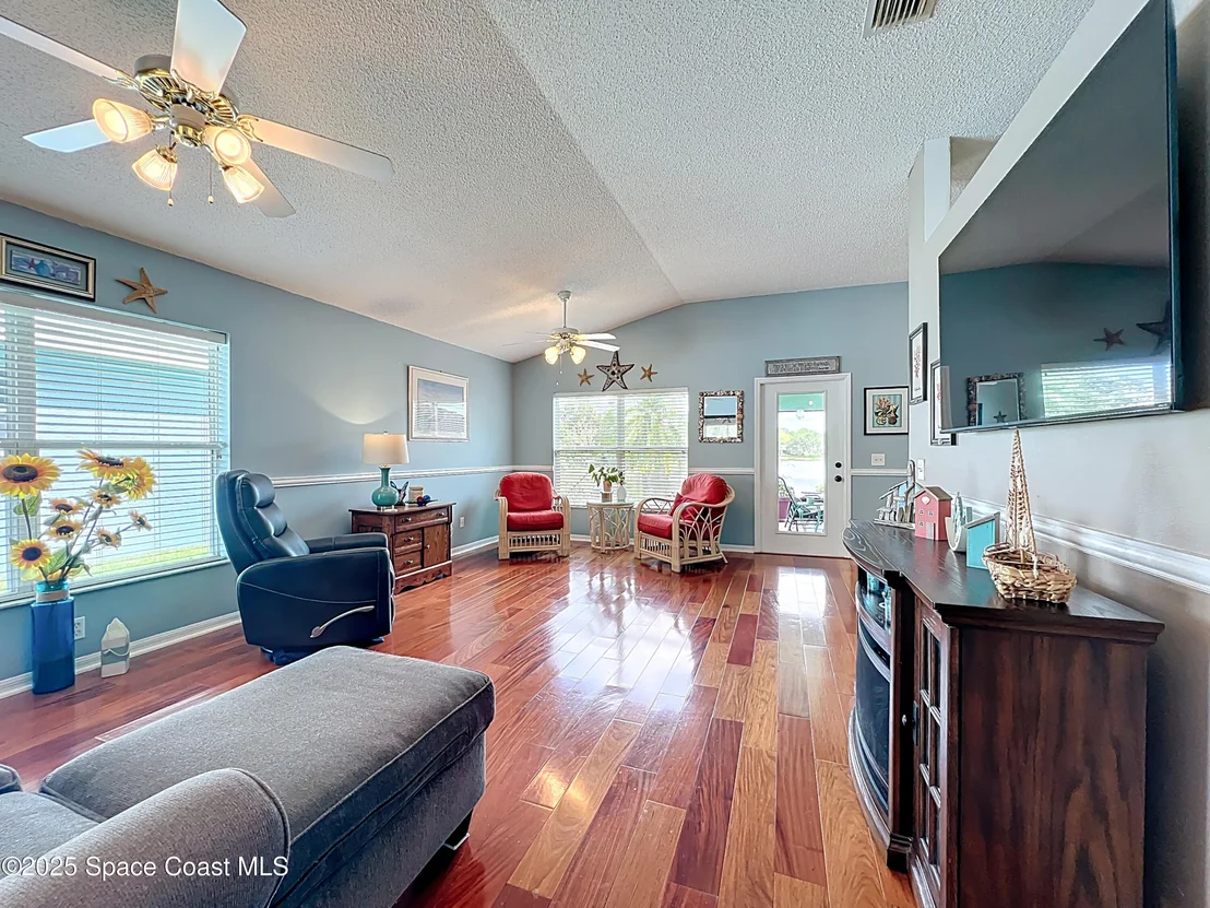 Photo of 1360 Olde Bailey Lane